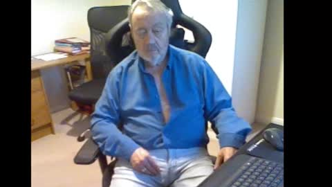Snapshot of erasmus_d chatting on 03/09/26, 05:39 erasmus_d online show from 03/09/26, 05:39