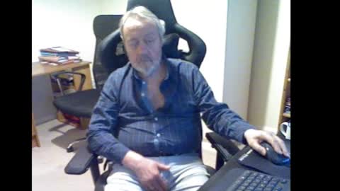 Snapshot of erasmus_d chatting on 03/16/26, 06:12 erasmus_d online show from 03/16/26, 06:12