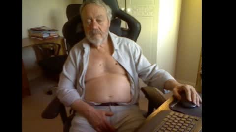 Snapshot of erasmus_d chatting on 03/19/26, 05:39 erasmus_d online show from 03/19/26, 05:39