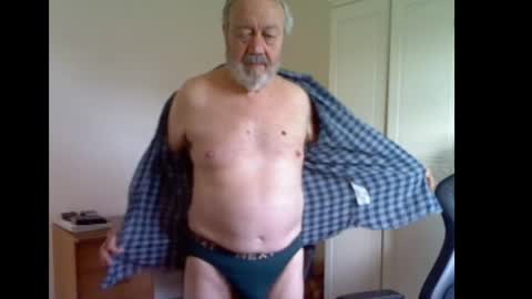 Snapshot of erasmus_d chatting on 04/22/26, 04:52 erasmus_d online show from 04/22/26, 04:52