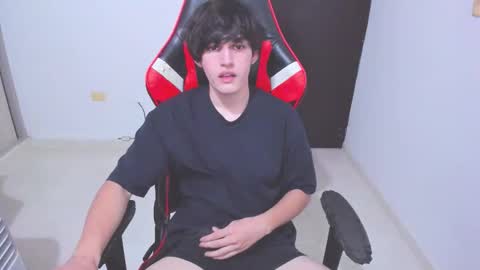 eren_tatakae online show from 11/26/25, 09:49