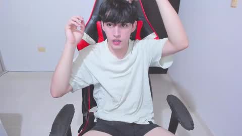 eren_tatakae online show from 12/05/25, 02:53