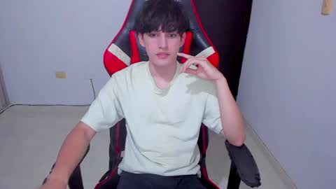 Snapshot of eren_tatakae chatting on 03/31/26, 02:46 eren_tatakae online show from 03/31/26, 02:46