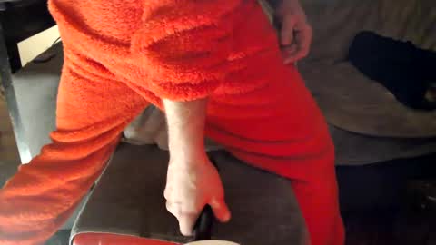 Snapshot of ergheid chatting on 02/15/25, 12:37 ergheid online show from 02/15/25, 12:37