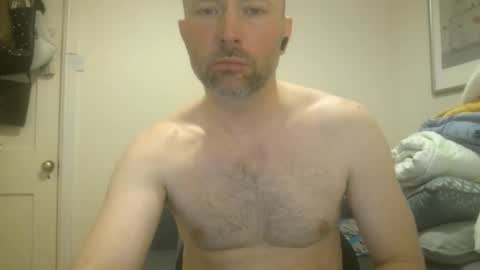 Snapshot of eric334418 chatting on 02/10/25, 02:26 eric334418 online show from 02/10/25, 02:26