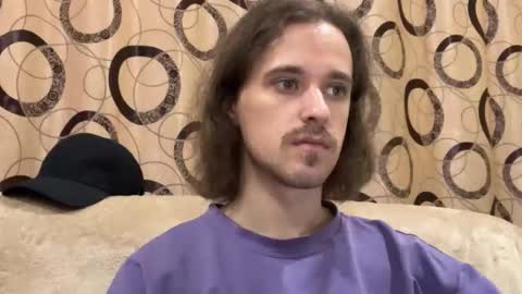 Snapshot of eric_blond chatting on 11/08/25, 04:40 Eric online show from 11/08/25, 04:40