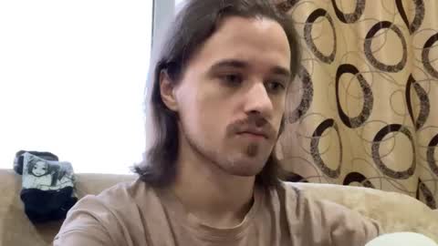 Snapshot of eric_blond chatting on 11/15/25, 01:47 Eric online show from 11/15/25, 01:47