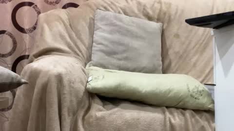 Snapshot of eric_blond chatting on 12/01/25, 02:49 Eric online show from 12/01/25, 02:49