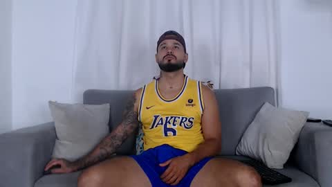 Snapshot of eric_evans1 chatting on 10/15/25, 04:45 Eric Evans online show from 10/15/25, 04:45