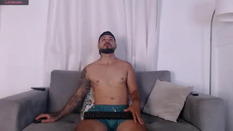 Snapshot of eric_evans1 chatting on 10/23/25, 03:39 Eric Evans online show from 10/23/25, 03:39