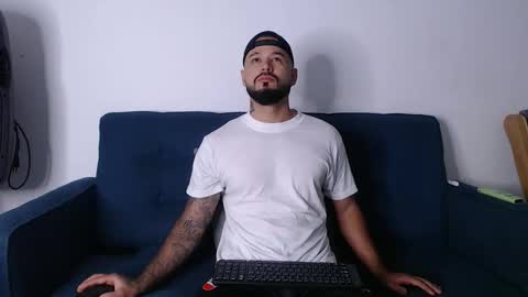 Snapshot of eric_evans1 chatting on 11/08/25, 10:04 Eric Evans online show from 11/08/25, 10:04