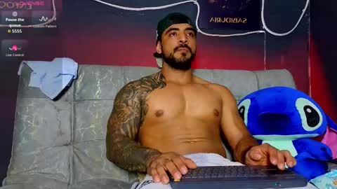 Snapshot of eric_harrison1 chatting on 04/12/26, 08:25 Brayan online show from 04/12/26, 08:25