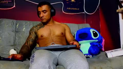 Snapshot of eric_harrison1 chatting on 04/28/26, 02:38 Brayan online show from 04/28/26, 02:38