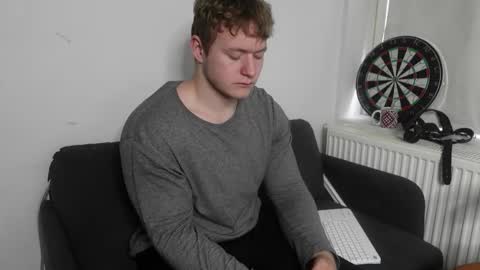 Snapshot of eric_poston chatting on 09/21/25, 05:42 online show from 09/21/25, 05:42