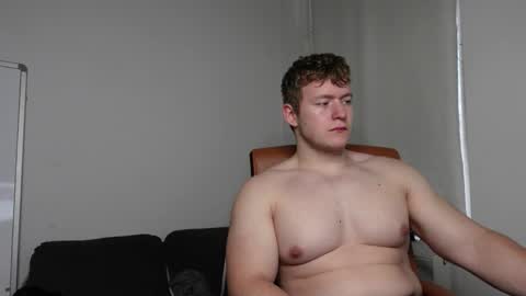 Snapshot of eric_poston chatting on 09/22/25, 05:53 online show from 09/22/25, 05:53