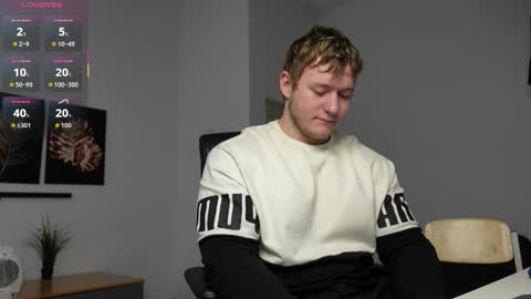 Snapshot of eric_poston chatting on 09/30/25, 12:32 online show from 09/30/25, 12:32