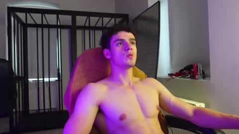 Snapshot of eric_poston chatting on 10/05/25, 02:15 online show from 10/05/25, 02:15