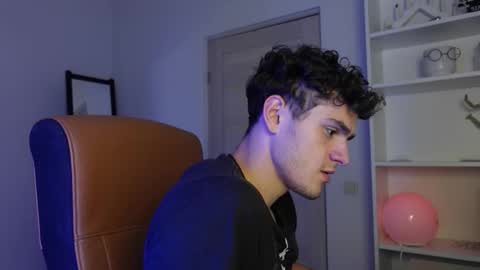 Snapshot of eric_poston chatting on 10/06/25, 06:27 online show from 10/06/25, 06:27