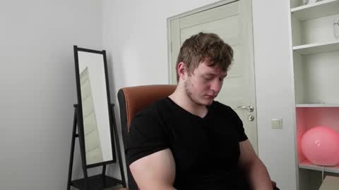 Snapshot of eric_poston chatting on 10/07/25, 07:16 online show from 10/07/25, 07:16