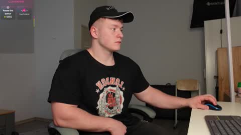 Snapshot of eric_poston chatting on 10/15/25, 12:38 online show from 10/15/25, 12:38