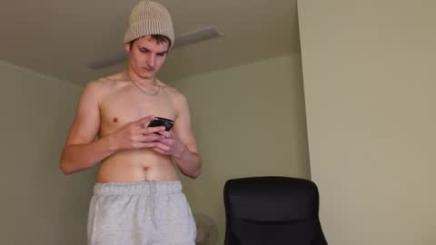 Snapshot of eric_poston chatting on 10/18/25, 05:57 online show from 10/18/25, 05:57