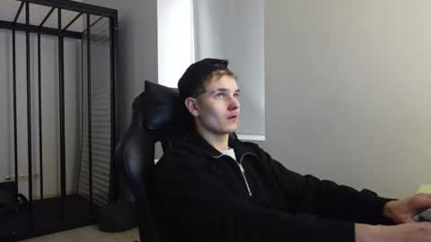 Snapshot of eric_poston chatting on 10/30/25, 09:22 online show from 10/30/25, 09:22