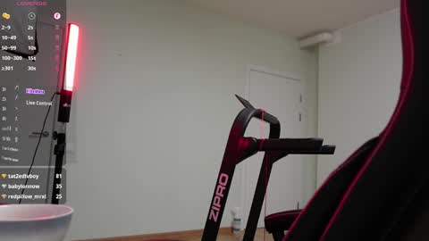 Snapshot of eric_poston chatting on 10/30/25, 09:26 online show from 10/30/25, 09:26