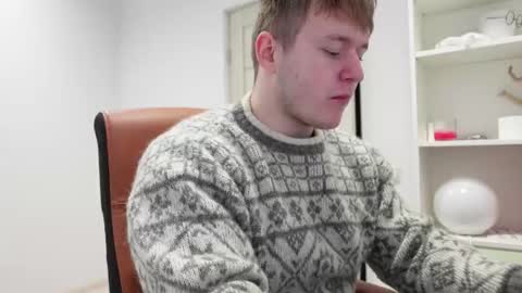 Snapshot of eric_poston chatting on 11/15/25, 06:22 online show from 11/15/25, 06:22