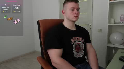 Snapshot of eric_poston chatting on 11/24/25, 07:41 online show from 11/24/25, 07:41