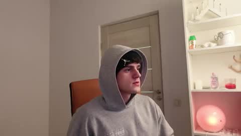 Snapshot of eric_poston chatting on 11/26/25, 02:18 online show from 11/26/25, 02:18