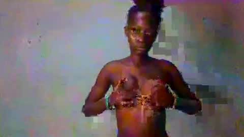 Snapshot of erica843871 chatting on 10/05/25, 01:53 Erica online show from 10/05/25, 01:53