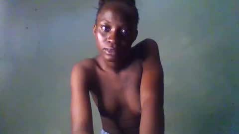 Snapshot of erica843871 chatting on 10/07/25, 12:57 Erica online show from 10/07/25, 12:57