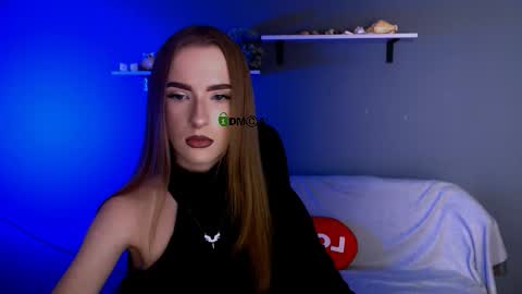 Snapshot of erica_breeze chatting on 11/09/25, 08:07 your dear Erica online show from 11/09/25, 08:07