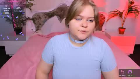erica_love_ online show from 09/09/25, 05:51