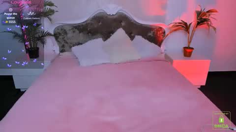 erica_love_ online show from 10/01/25, 06:08