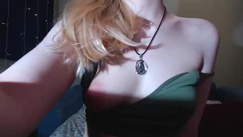 Erica online show from 10/12/25, 10:58