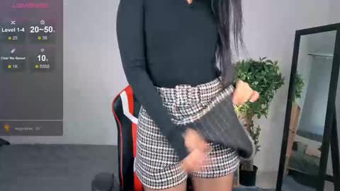 Snapshot of erica_peach chatting on 10/18/25, 02:29 Erika online show from 10/18/25, 02:29