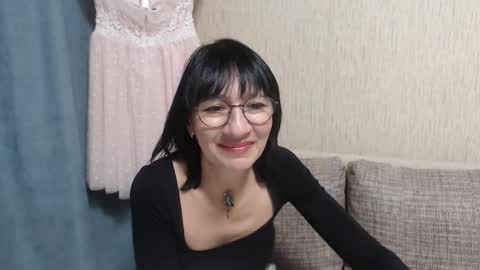 ericablack8 online show from 12/19/24, 06:23