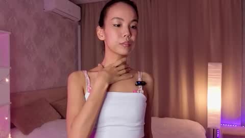 Emily online show from 12/02/25, 06:36