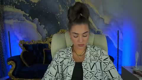 Erica online show from 09/21/25, 06:15