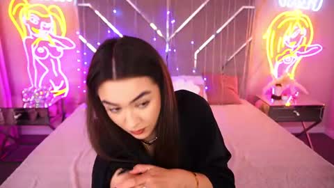 Erica online show from 06/11/26, 07:17