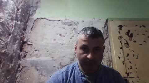 Snapshot of ericboy32 chatting on 10/30/25, 07:58 eric online show from 10/30/25, 07:58