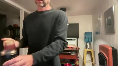 Snapshot of ericgene chatting on 01/18/25, 11:32 skoooozle online show from 01/18/25, 11:32