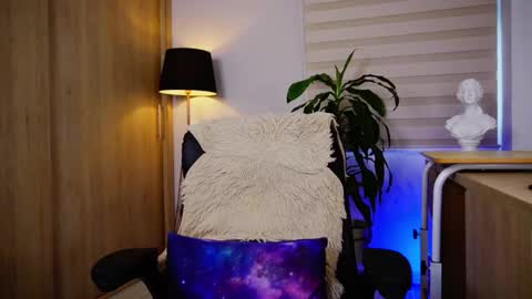 Snapshot of erick_thompson chatting on 11/21/25, 03:44 Erick Thompson online show from 11/21/25, 03:44