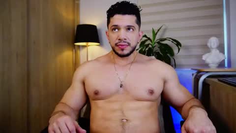 Snapshot of erick_thompson chatting on 11/30/25, 07:40 Erick Thompson online show from 11/30/25, 07:40