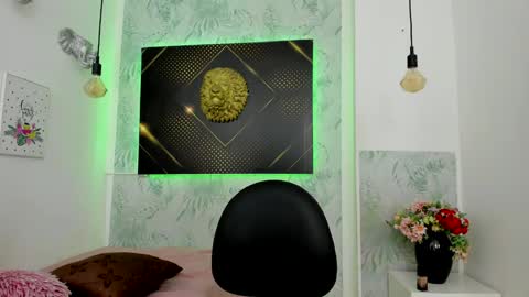   online show from 01/05/25, 03:43