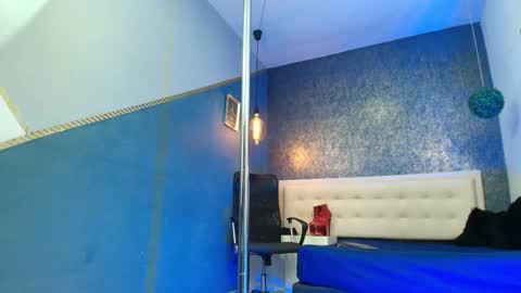   online show from 10/04/25, 02:42