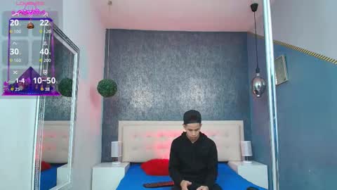 Snapshot of erick_zhimerman chatting on 11/10/25, 05:06 online show from 11/10/25, 05:06