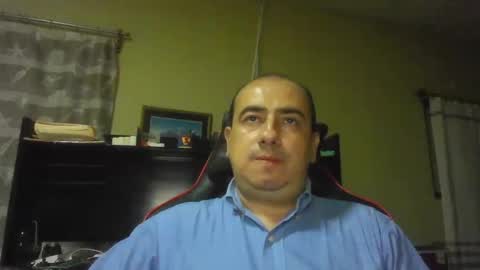 Snapshot of erik1781 chatting on 10/10/25, 02:32 erik1781 online show from 10/10/25, 02:32