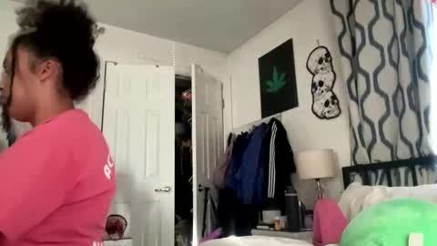 Lea  Erik online show from 11/04/25, 07:02